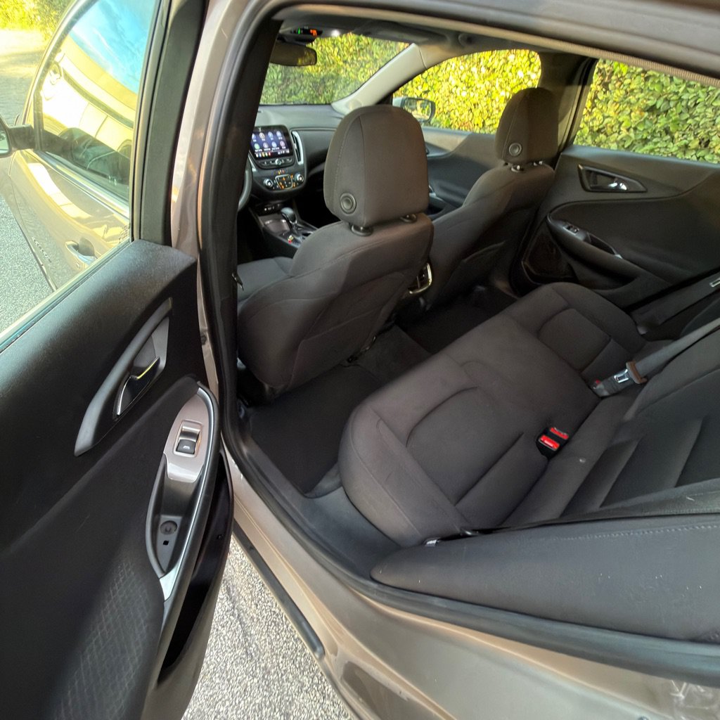 Used 2023 Chevrolet Malibu LT w/ Driver Confidence Package FWD image 11