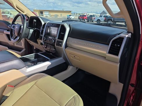 Used 2019 Ford F250 Lariat w/ Lariat Ultimate Package AWD/4WD image 30