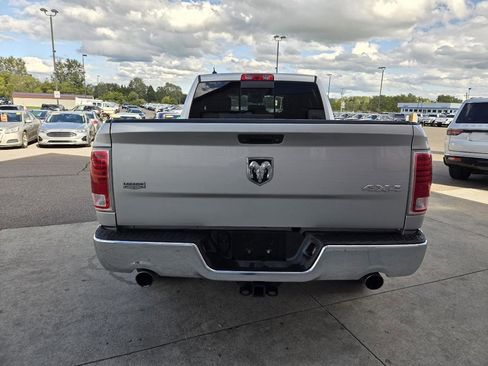 Used 2017 RAM 1500 Laramie AWD/4WD image 6