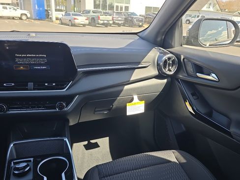 New 2026 Chevrolet Equinox LT w/ Safety and Technology Package AWD/4WD image 22