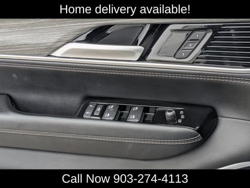 Used 2024 Jeep Wagoneer Series II w/ Flexible Seating Group image 25
