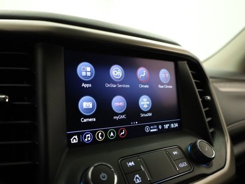 Used 2023 GMC Acadia Denali w/ Denali Ultimate Package image 17