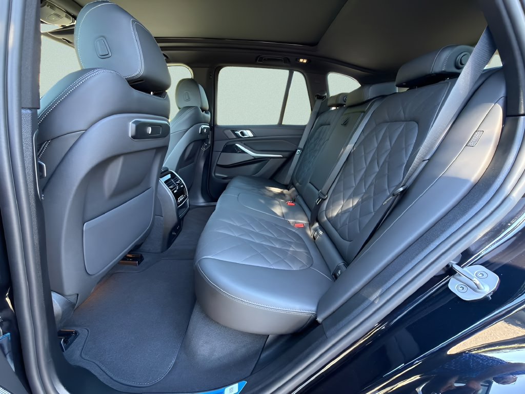Used 2026 BMW X5 xDrive50e w/ M Sport Package AWD/4WD image 21