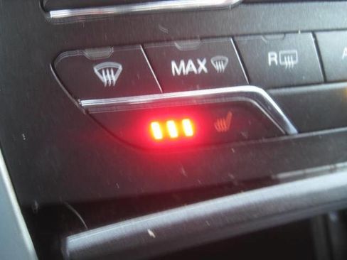 Used 2015 Ford Edge SEL w/ Equipment Group 201A image 19