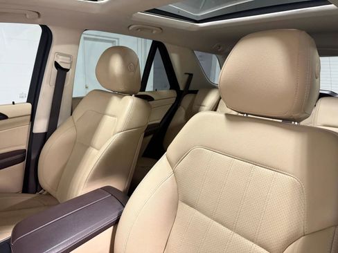 Used 2017 Mercedes-Benz GLE 350 GLE 350 4MATIC Sport Utility 4 image 17