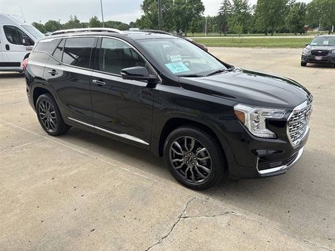Used 2023 GMC Terrain Denali w/ Black Diamond Edition AWD/4WD image 20