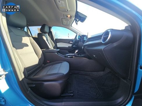 Used 2025 Chevrolet Trax LT w/ Driver Confidence Package image 11