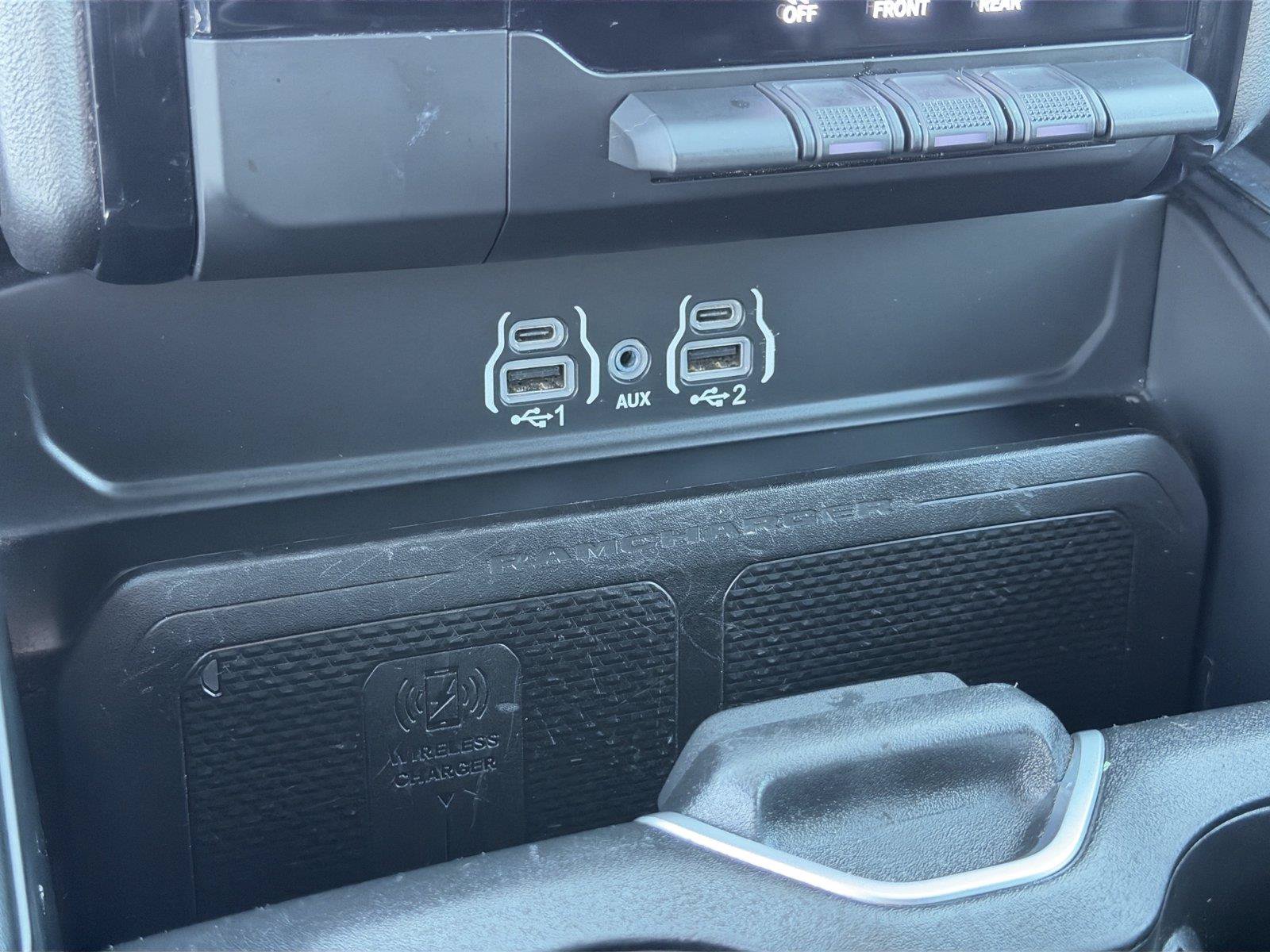 Used 2025 RAM 1500 Laramie AWD/4WD image 31