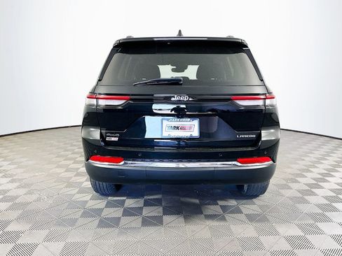 Certified 2023 Jeep Grand Cherokee Laredo AWD/4WD image 10