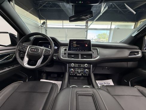 Used 2023 GMC Yukon SLT w/ SLT Premium Package AWD/4WD image 13