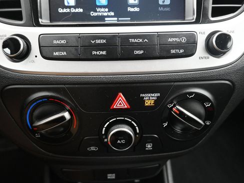 Used 2022 Hyundai Accent SEL FWD image 17