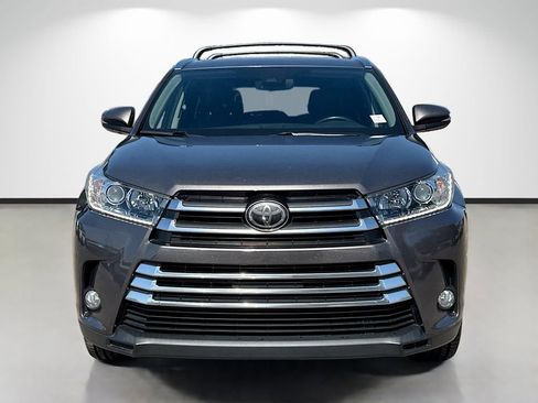 Used 2017 Toyota Highlander Limited image 8