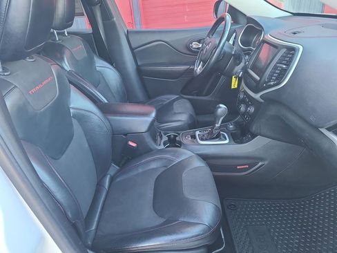 Used 2015 Jeep Cherokee Trailhawk image 40