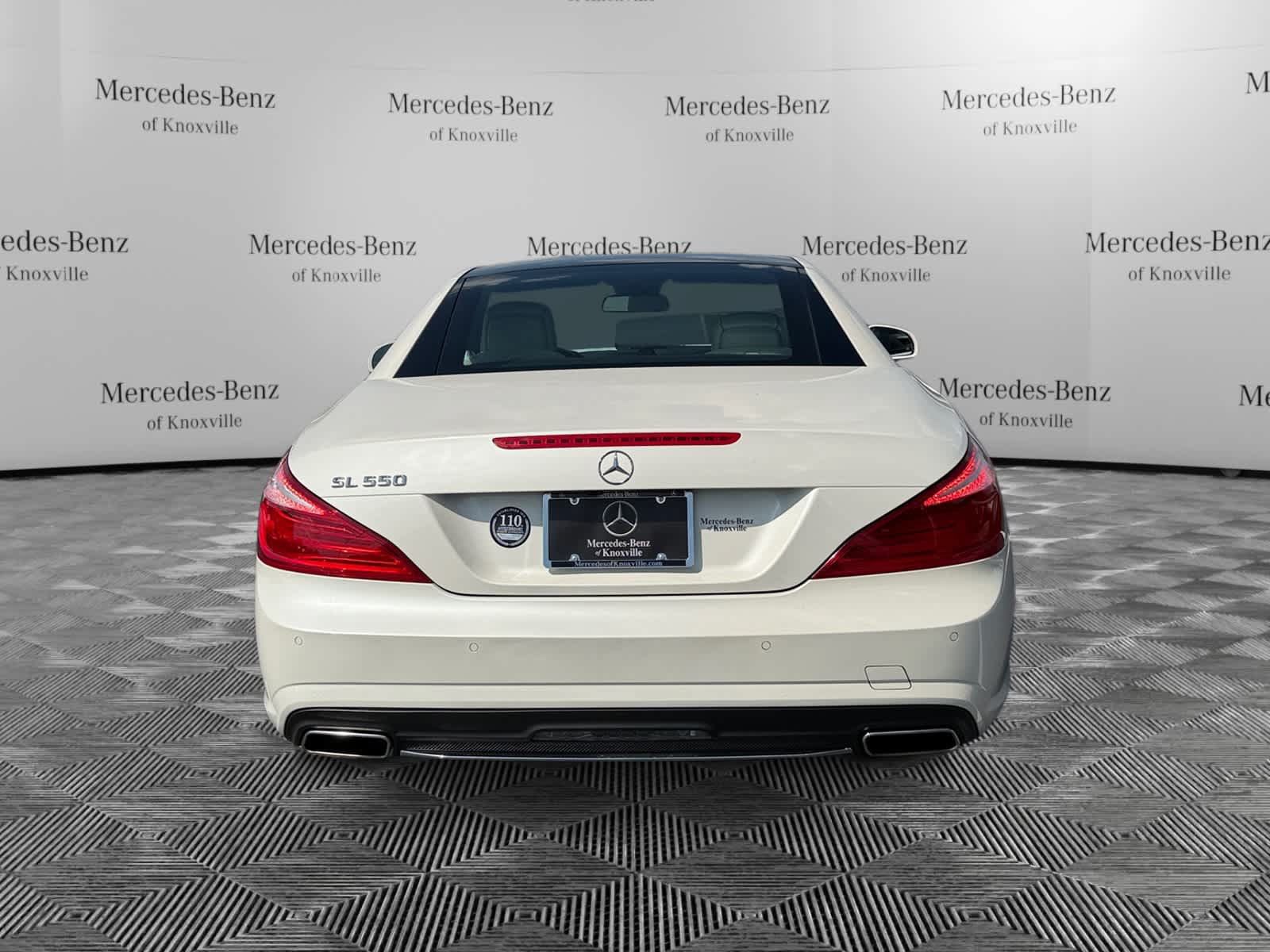 Used 2015 Mercedes-Benz SL 550 image 4
