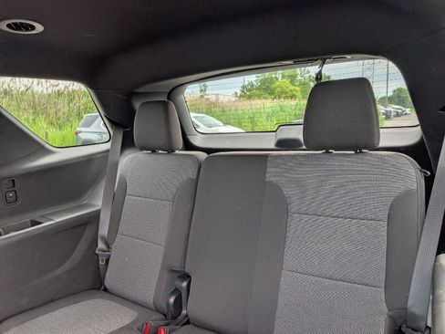 Used 2023 Chevrolet Traverse LT AWD/4WD image 13