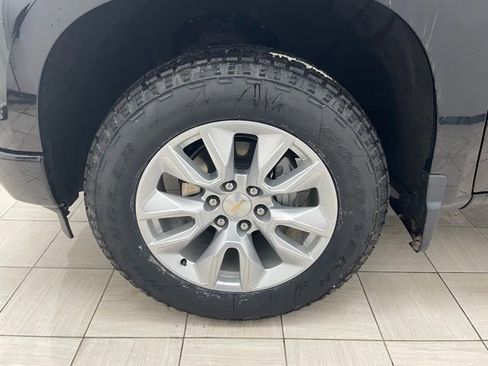 Used 2023 Chevrolet Silverado 1500 Custom image 6