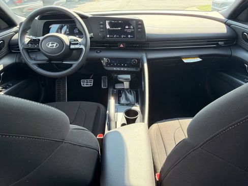 New 2026 Hyundai Elantra Sport FWD image 21