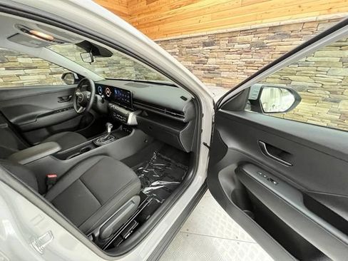 Used 2024 Hyundai Kona SEL AWD/4WD image 43