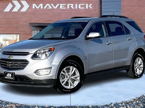Used 2017 Chevrolet Equinox LT w/ Driver Confidence Package II image 3