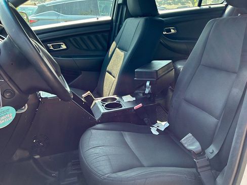 Used 2018 Ford Taurus Police Interceptor FWD image 3