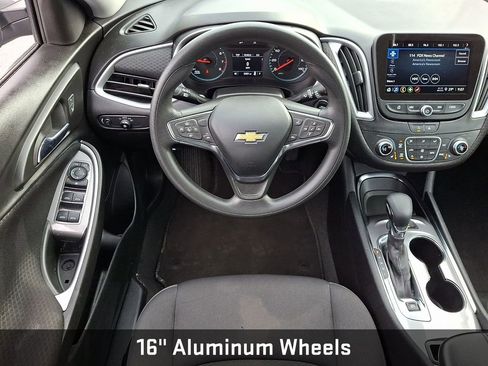 Used 2024 Chevrolet Malibu LT image 14