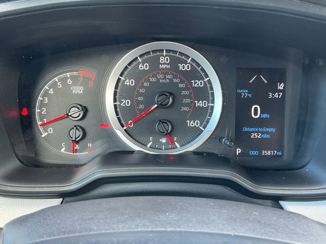 Used 2022 Toyota Corolla Cross L FWD image 25