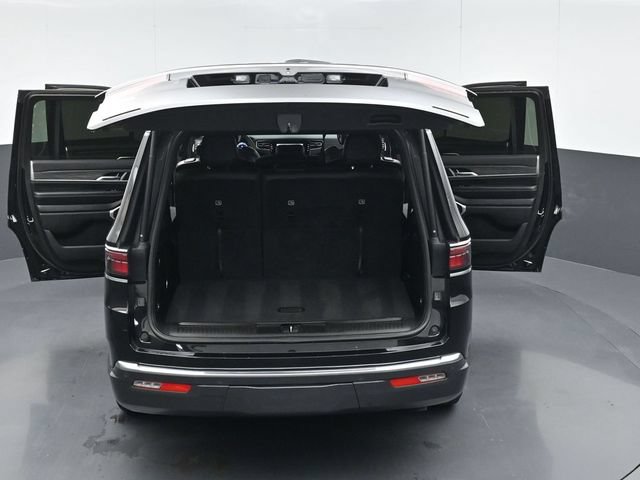 Used 2022 Jeep Wagoneer Series II AWD/4WD image 60