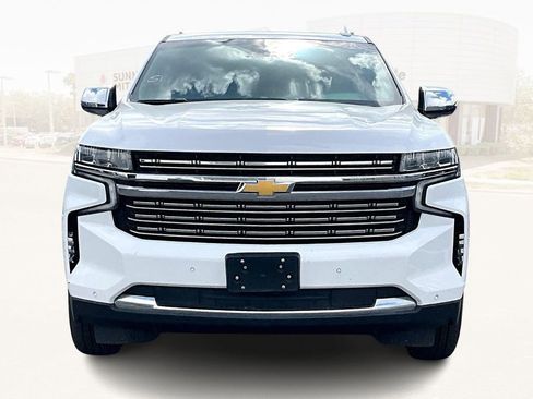 Used 2023 Chevrolet Suburban Premier image 2