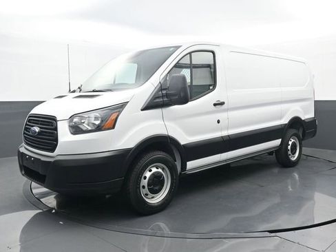 Used 2019 Ford Transit 250 130 Low Roof image 21