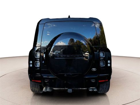 Used 2023 Land Rover Defender 110 V8 image 6
