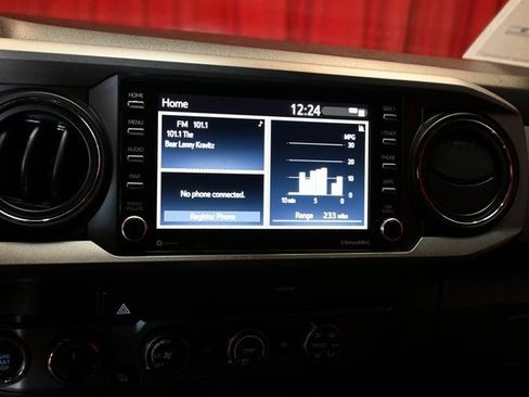 Certified 2020 Toyota Tacoma TRD Off-Road image 27