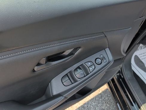 Used 2024 Nissan Sentra S FWD image 8