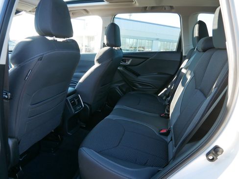 Used 2024 Subaru Forester Premium image 33