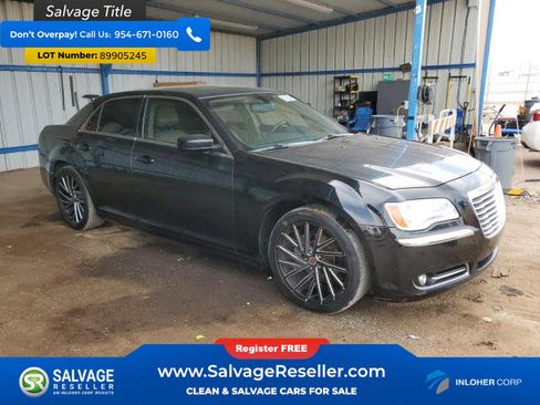 Used 2013 Chrysler 300 w/ Driver Convenience Group image 5
