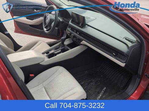 Used 2025 Honda Accord SE image 16