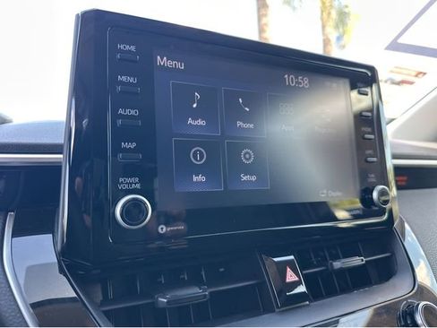 Used 2022 Toyota Corolla LE FWD image 9