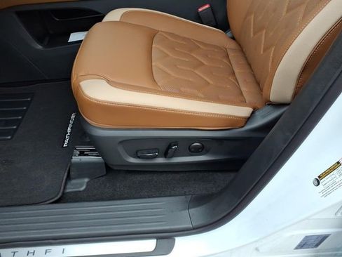 New 2026 Nissan Pathfinder Platinum image 6