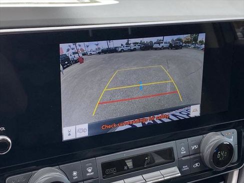 Certified 2024 Toyota Grand Highlander FWD image 31