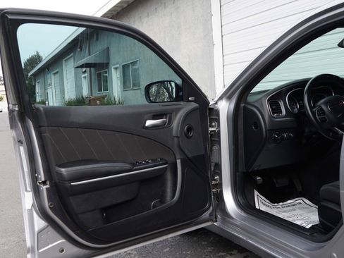 Used 2016 Dodge Charger SXT image 30