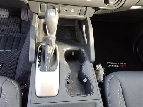 Certified 2025 Nissan Frontier SV image 14