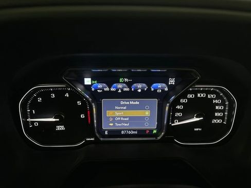 Used 2021 GMC Yukon XL SLT image 45