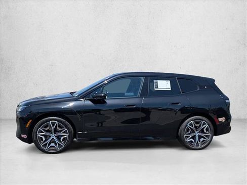 Used 2024 BMW iX xDrive50 w/ Premium Package AWD/4WD image 9