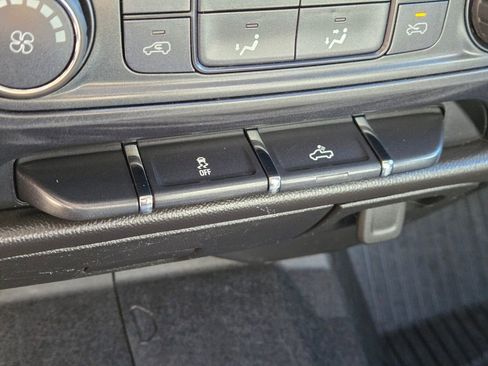 Used 2018 Chevrolet Silverado 1500 W/T image 25