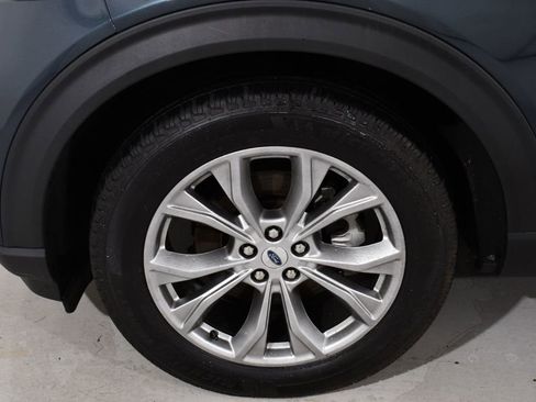 Used 2023 Ford Explorer XLT w/ Equipment Group 202A AWD/4WD image 25
