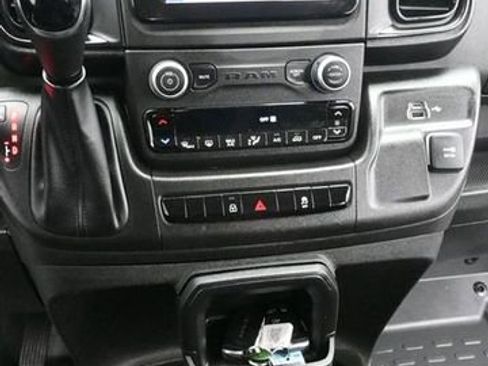 Used 2024 RAM ProMaster 2500 w/ Convenience Group FWD image 18