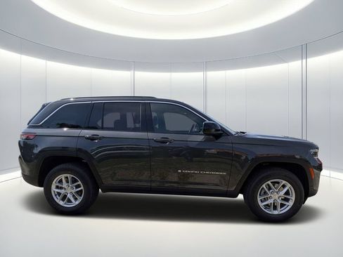 New 2026 Jeep Grand Cherokee Laredo X RWD image 3
