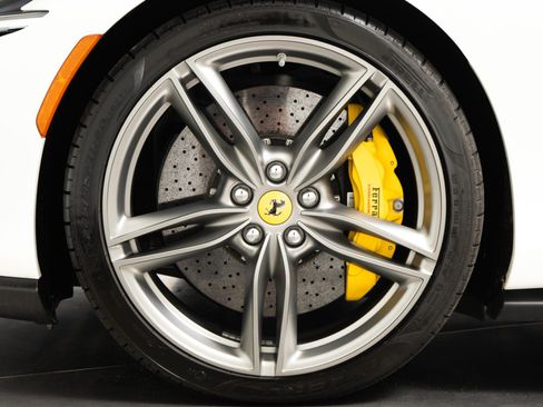 Used 2022 Ferrari Roma RWD image 10