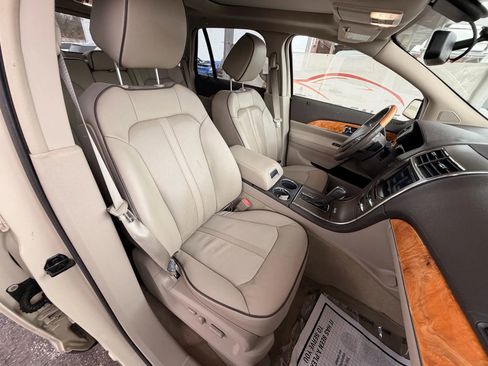 Used 2014 Lincoln MKX AWD w/ Equipment Group 102A image 23