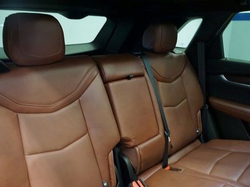 Certified 2022 Cadillac XT5 Sportv w/ Technology Package image 16