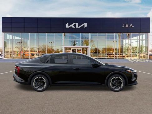 New 2026 Kia K4 EX image 7
